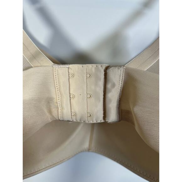 Wacoal Nude Seamless Bra - Picture 5 of 8